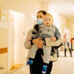 Захистіть дитину від невиліковного паралічу, спричиненого поліомієлітом! Буклет для батьків